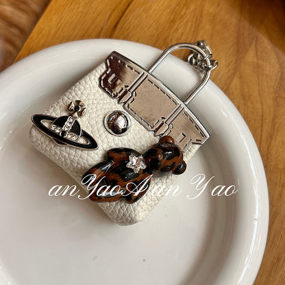 Mini Hello Kitty Bag Charm: Niche Ins-style Exquisite Small Bag with Metallic Chain Decor, Korean-inspired, Mini and Full of Personality